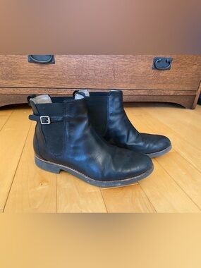 Rockport Black Leather Chelsea Ankle Boots